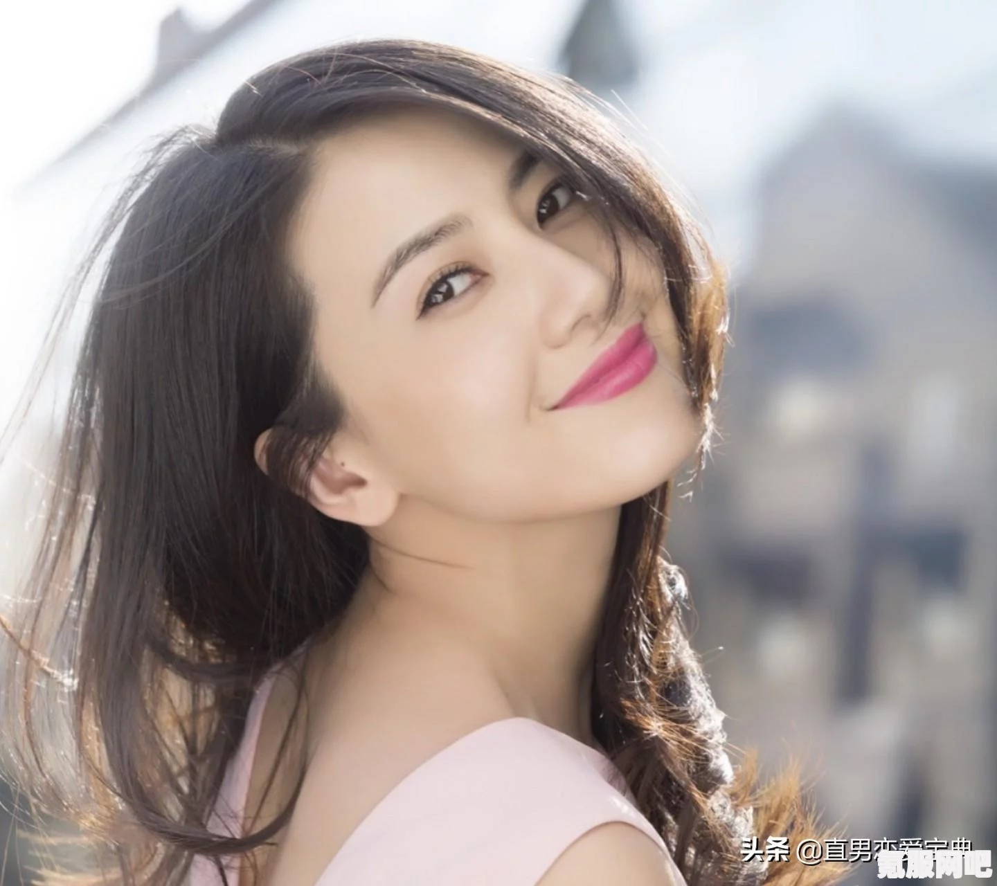 电影《丰满的人妻》：深刻探讨婚姻与欲望冲突的复杂性，揭示人性中的挣扎与选择_精彩不容错过