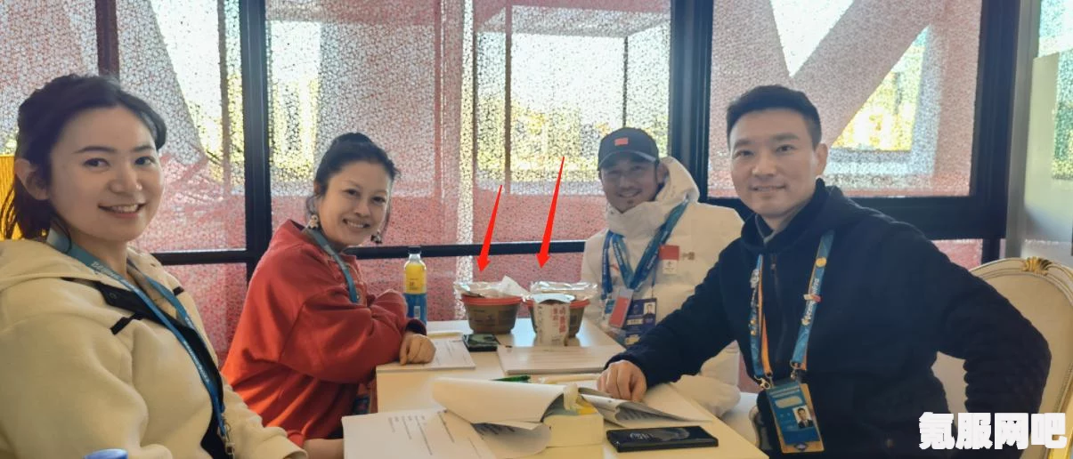 冰墩墩保温杯价格解析，这款热销保温神器究竟多少钱？