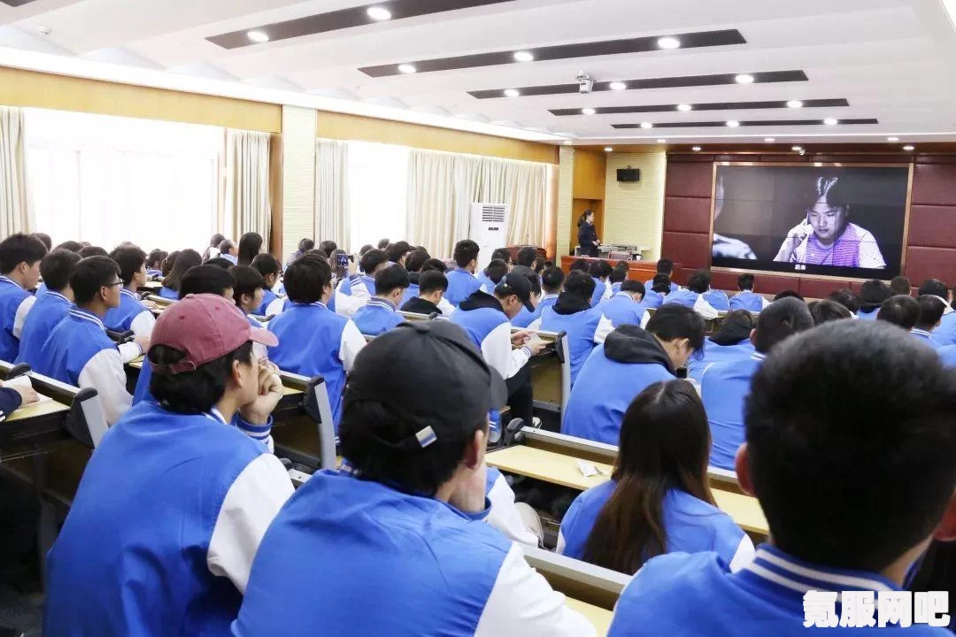 彩虹六号，异种中的遥控炸药作用介绍