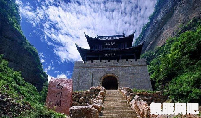 恶意不息双手大剑，优劣势分析与实用探讨