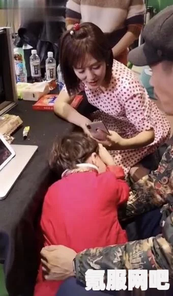 张杰与谢娜东方卫视春晚录制路透，探秘现场精彩瞬间