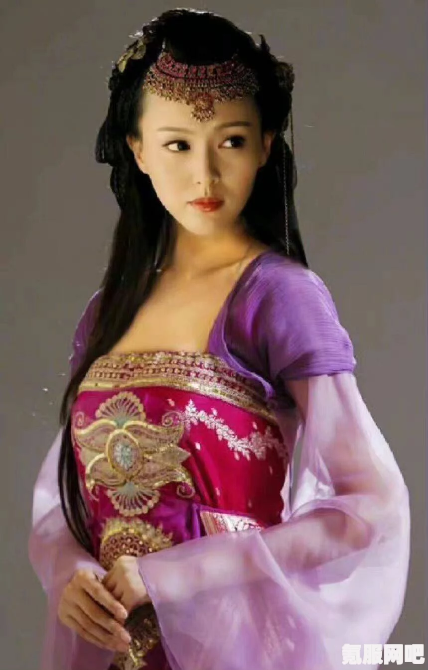 仙剑奇侠传3主演无滤镜定妆照揭秘，重温经典角色的真实风采