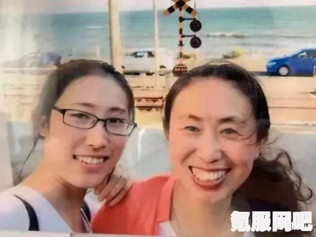 揭秘刘暖曦，身份背景与热搜事件始末