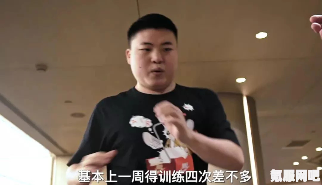 Uzi背后的故事，孤泳者的勇气与歌词深度解读