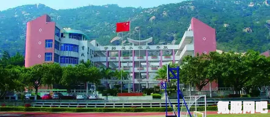 云顶之弈，点名流女警出装攻略