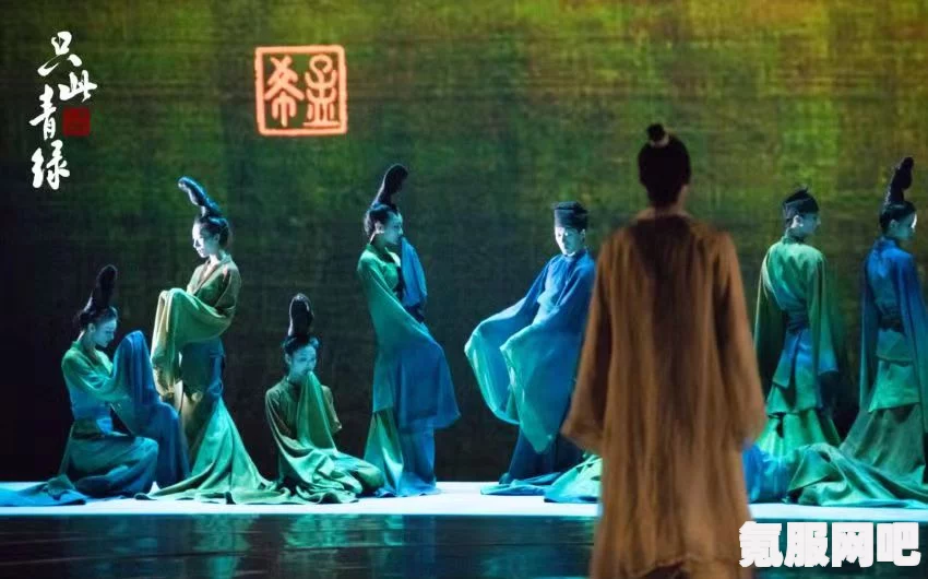 时空中的绘旅人，回旋的奇想剧团返场盛宴与服装活动详解