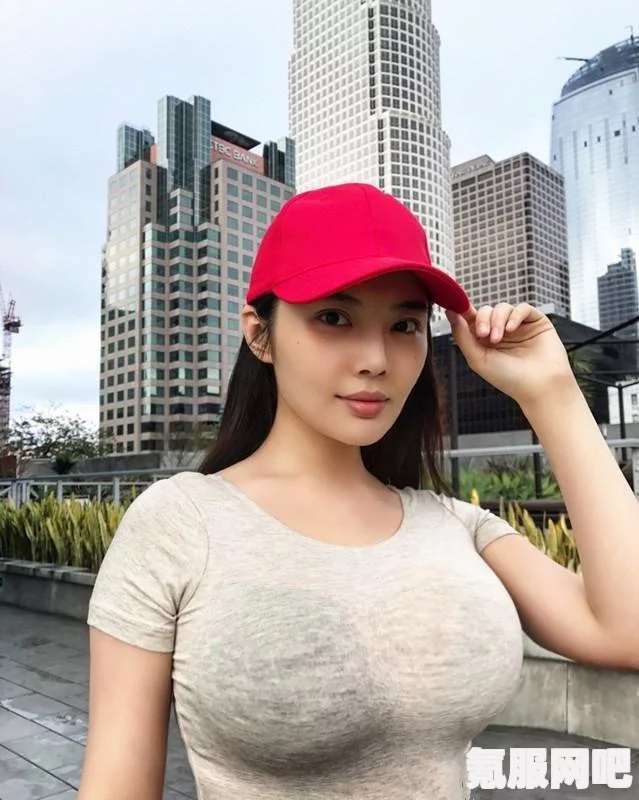璀璨星途与绝对演绎，哪款游戏更适合你？深度对比解析