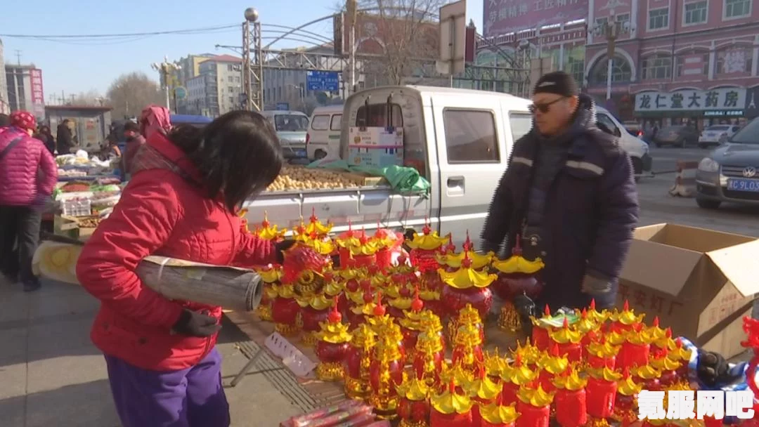 元宵节美食之争，汤圆与元宵，哪个更正宗？